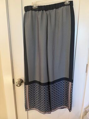 Zara Palazzo Patterned Pants with Printed Hem